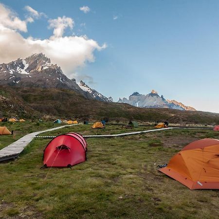 Refugio Vertice Paine Grande Torres del Paine National Park Exterior photo