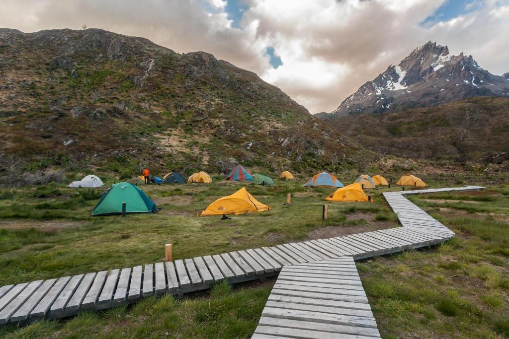 Refugio Vertice Paine Grande Torres del Paine National Park Exterior photo